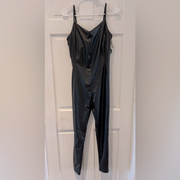 OFFLINE by Aerie Faux Leather Spaghetti Strap Jumpsuit – Black – Size Medium - Picture 3 of 16
